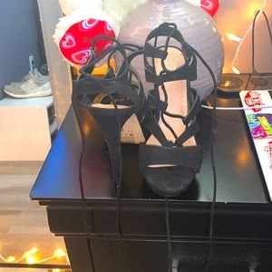 Black heels size 9, brand: Mix, mid condition